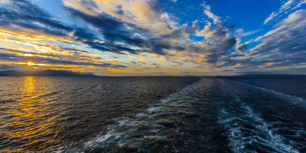 Sunset in blue and gold above the Clyde: image Jimmy Pigg CC BY-NC-ND 2.0