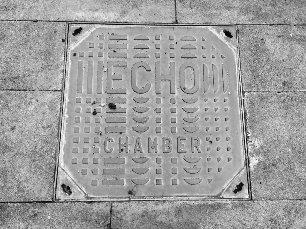Echo Chamber, installation in Trunks Close edinburgh: Tommy Perman